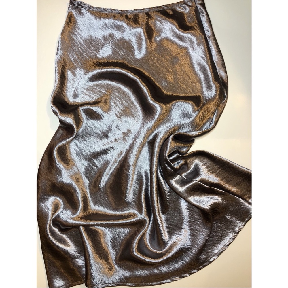 Love Culture Silver Soft Satin Skirt 🤍